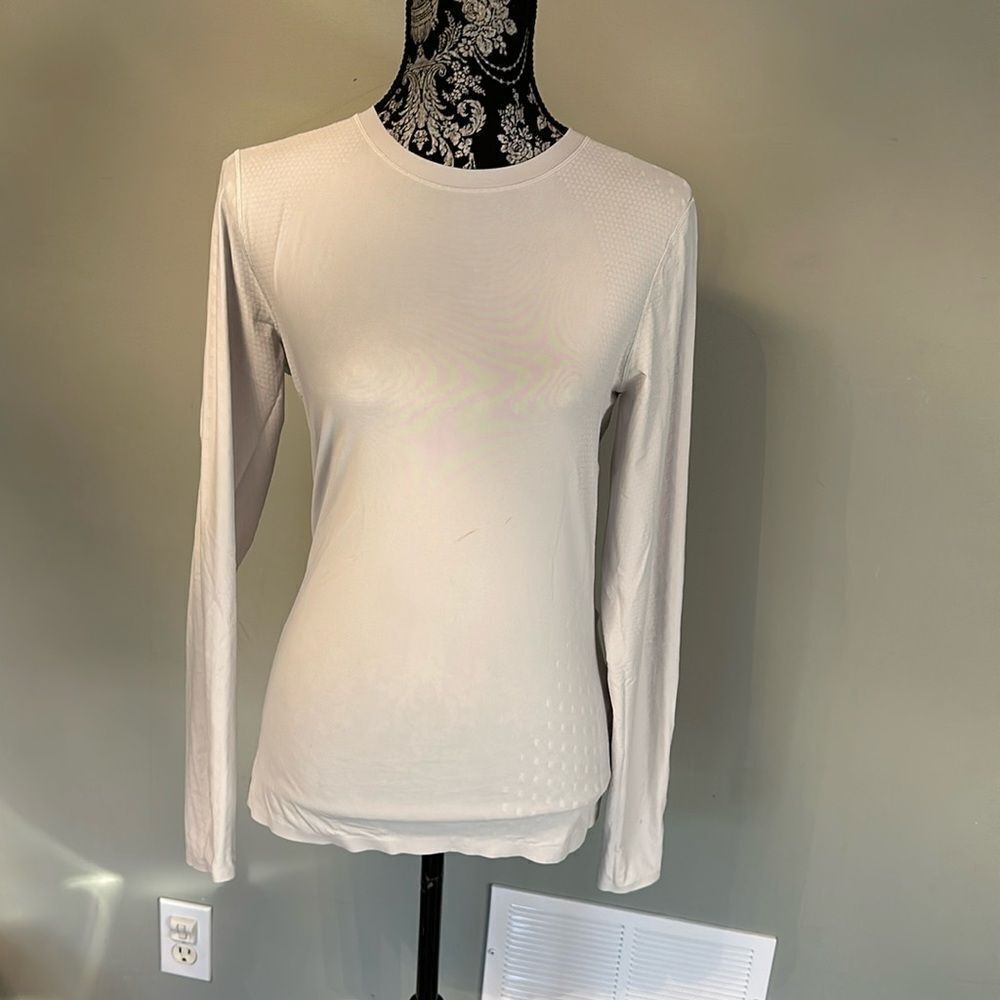 Lululemon size 8 longsleeve